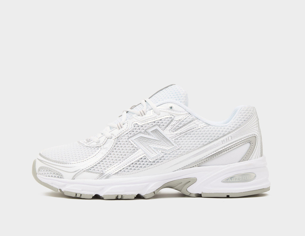 New Balance 740