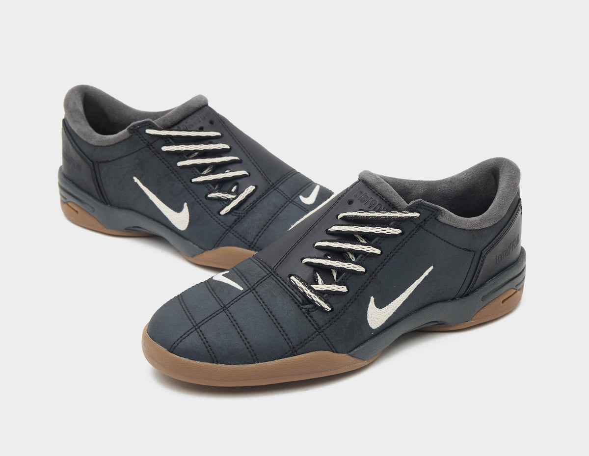 Nike Total 90 Women's