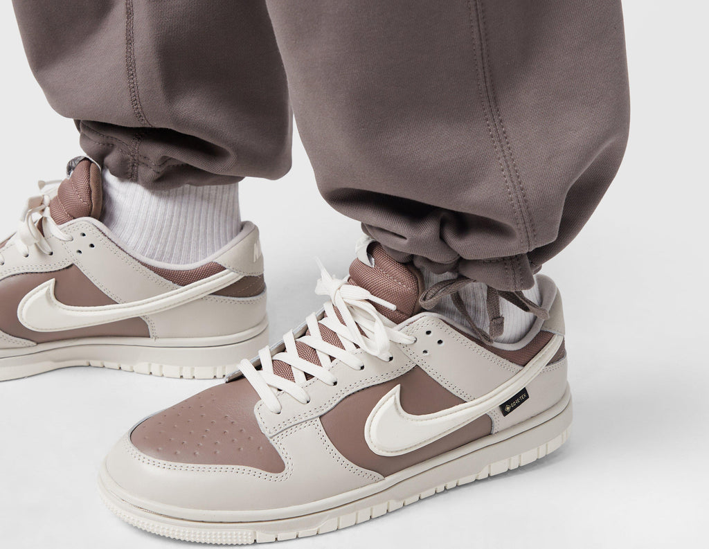 Nike Solo Swoosh Open Hem Fleece Pants