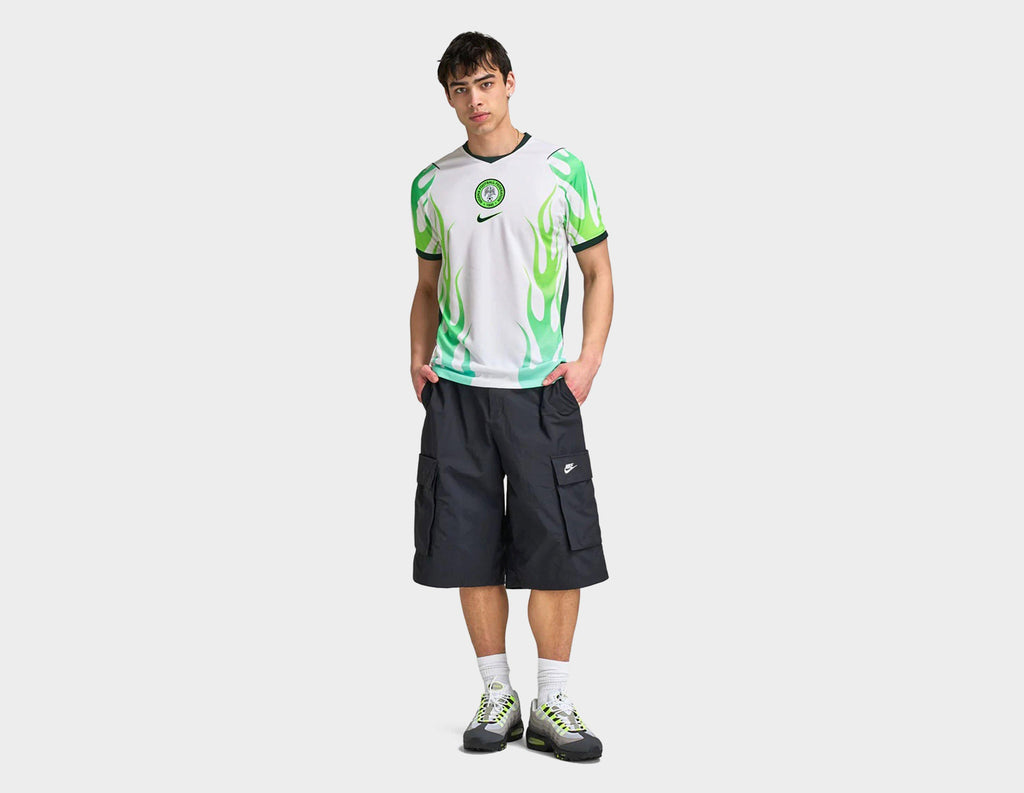 Nike Club Oversized Cargo Shorts