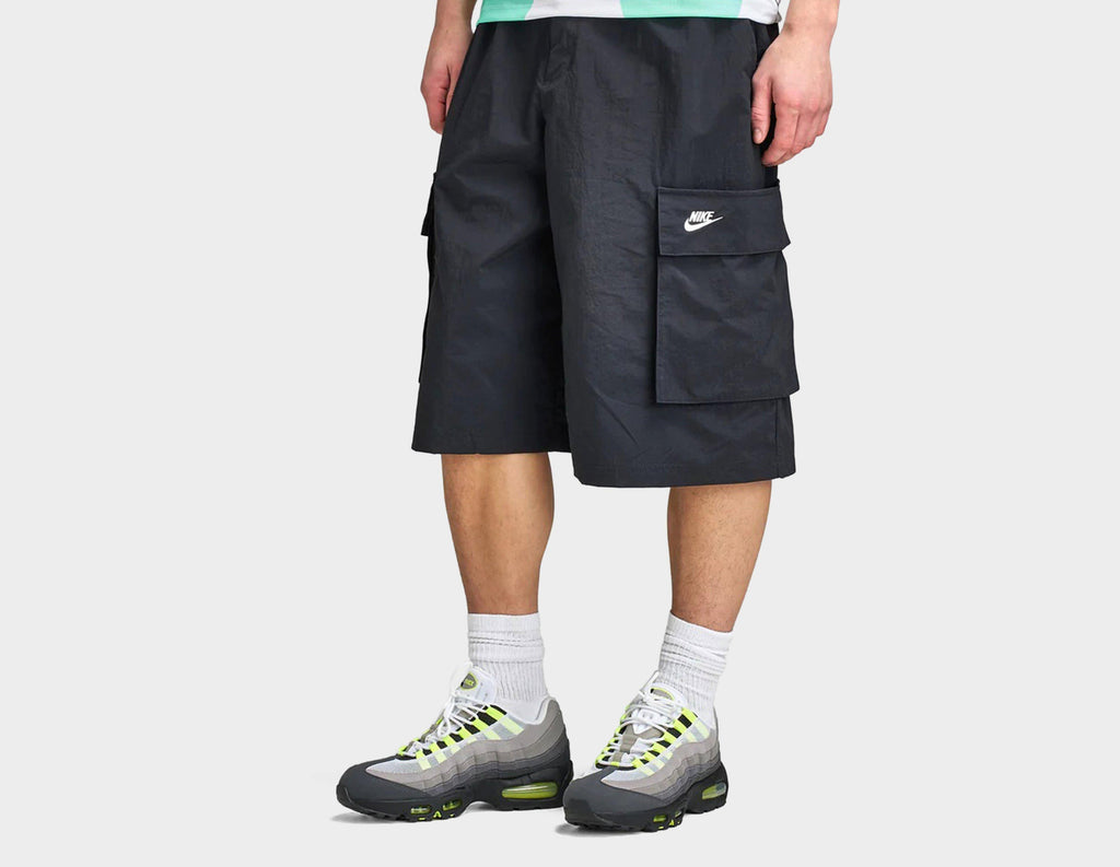 Nike Club Oversized Cargo Shorts
