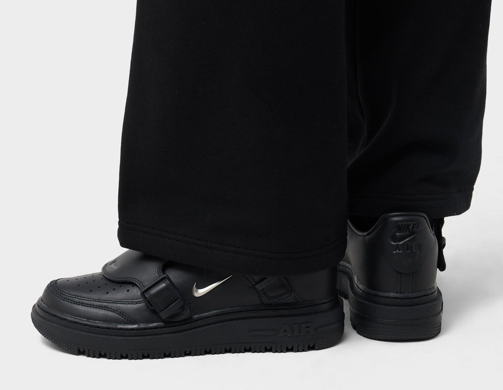 Nike Air Force 1 LX